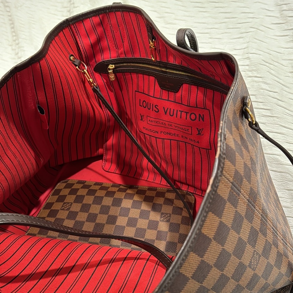 Louis Vuitton Neverfull GM Damier with Red Interior - Picture 4 of 13